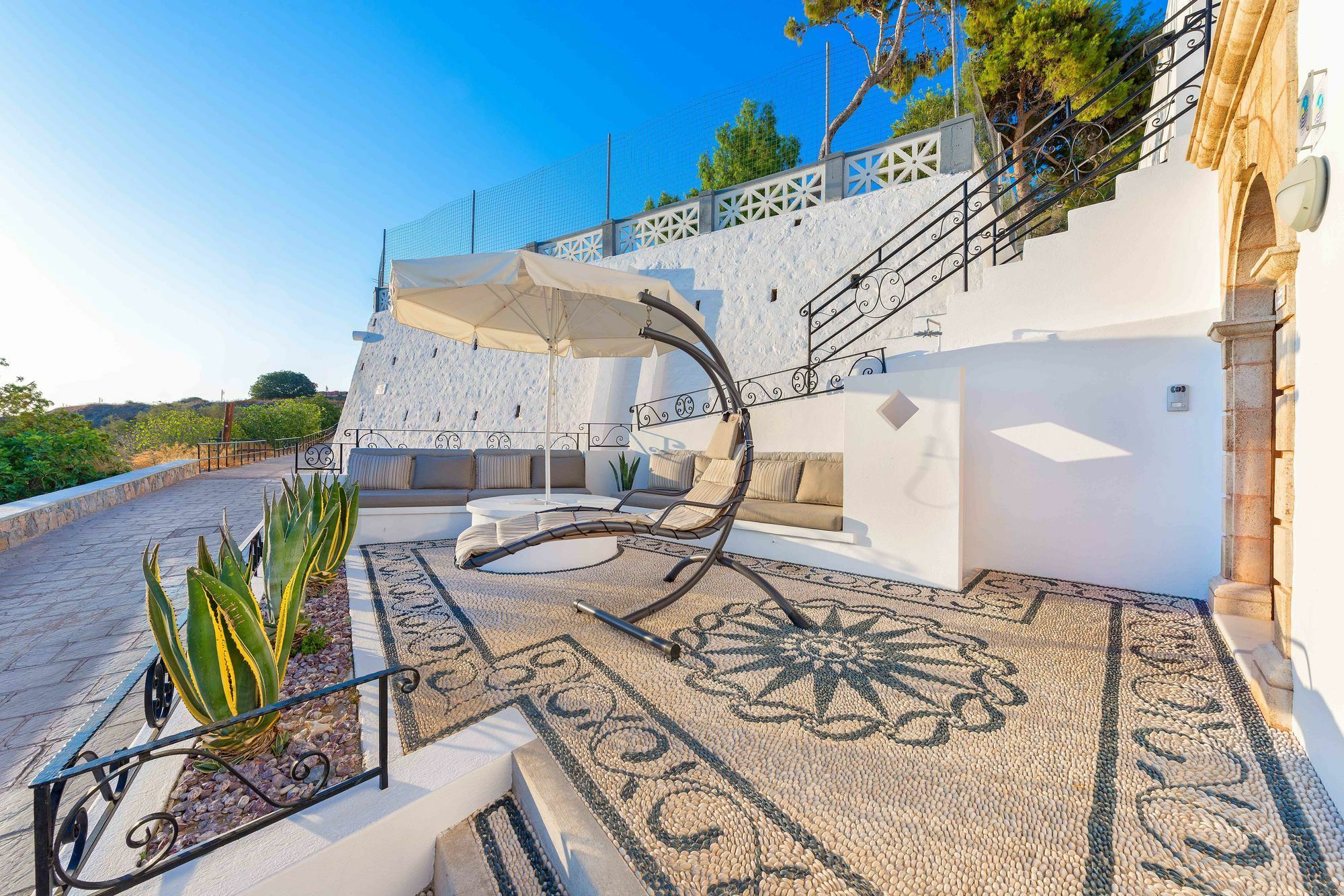 Shore Boutique With Sea View Villa